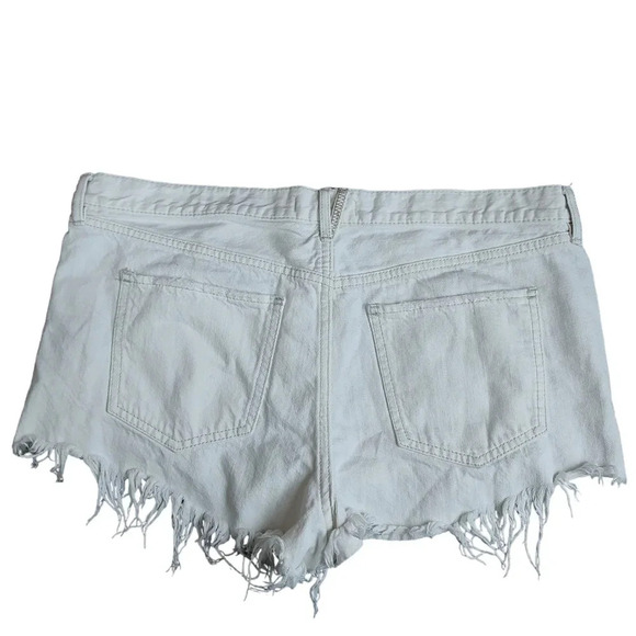 Free People - Loving Good Vibrations Cut Off Shorts in White - Picture 7 of 7